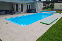 Schwimmbecken12